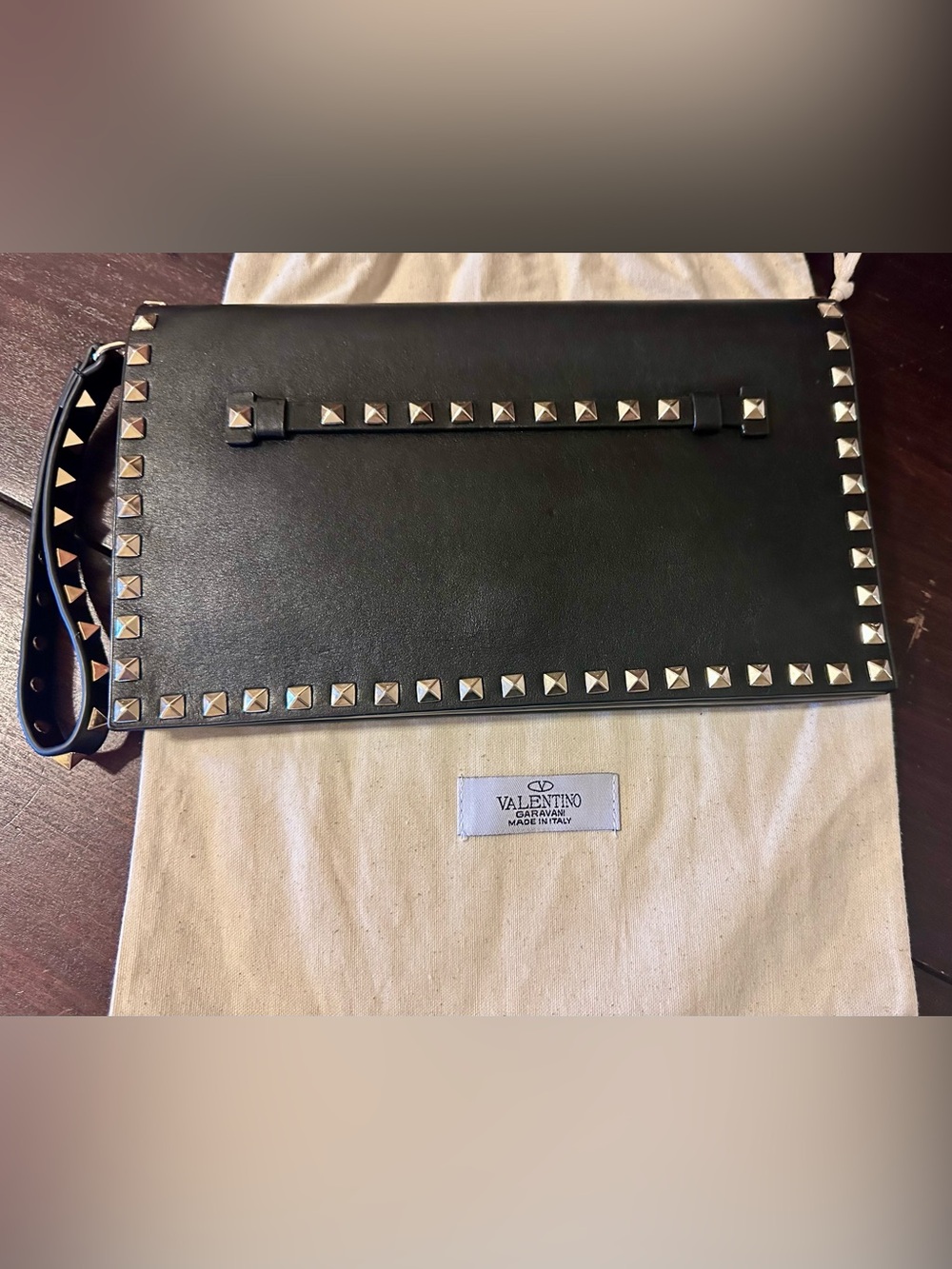 Valentino Garavani Black Leather Rockstud Wristlet Clutch